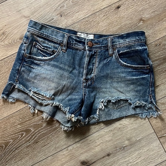 Free People Distressed Raw Hem Jean Shorts with Button Fly - Picture 1 of 10